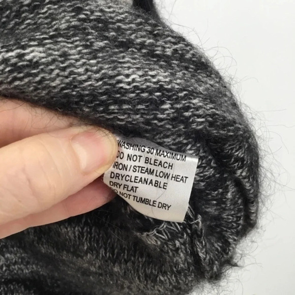 SEN Women’s Fine Merino Wool & Cashmere Sweater Warm Winter Size Medium - Picture 7 of 7